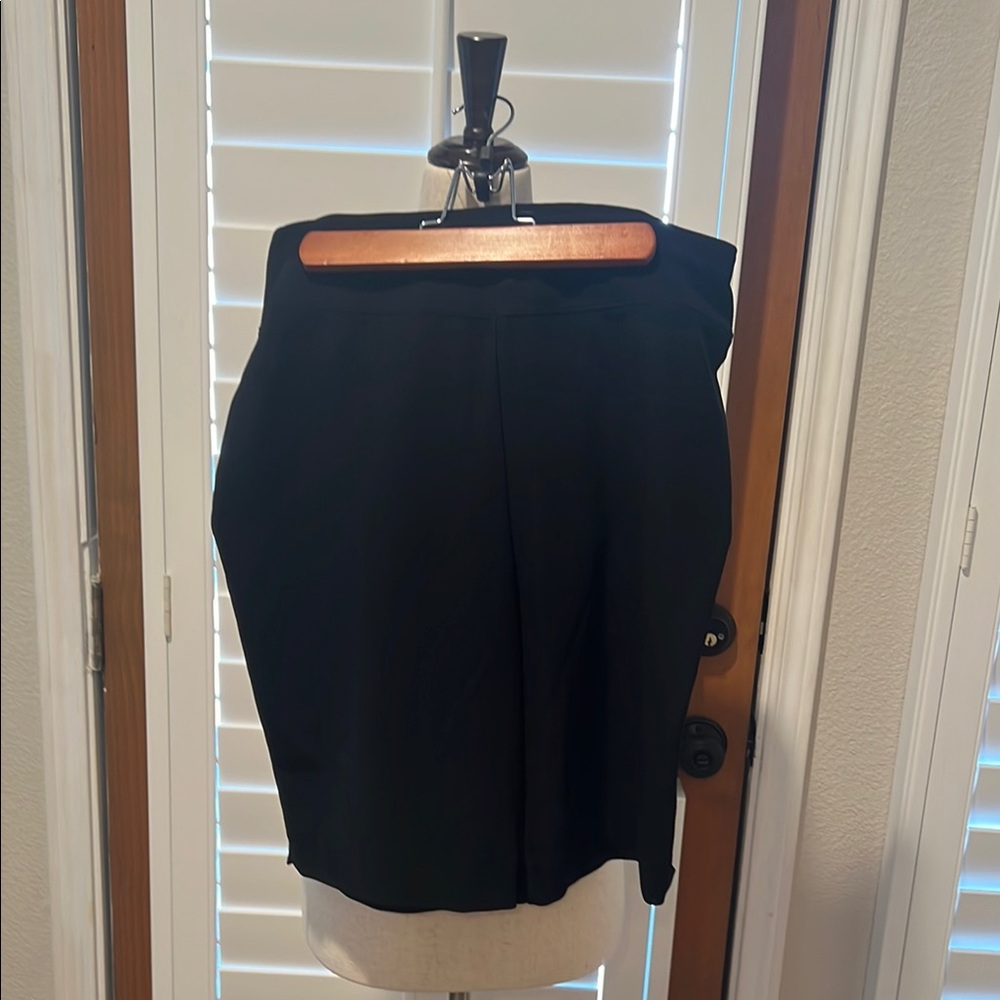 Boston Proper Elegant Black Women's Travel Shorts Pull On NWOT M